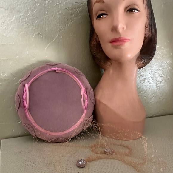 ADORABLE 1950\'s PINK PILLBOX HAT WITH RHINESTONES, FEATHER AND VEIL